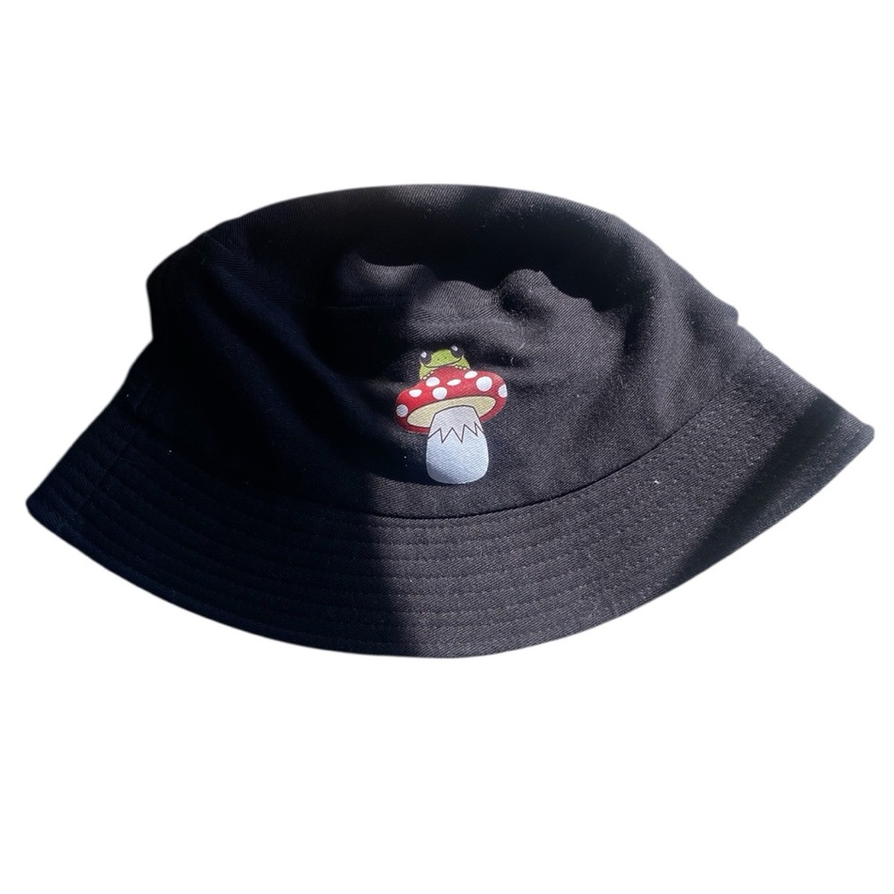 NWOT Women's Black & Red Bucket Hat with Mushroom Design